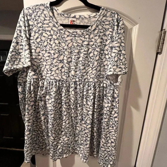 ~Zig Zag~ Top - 2XL - Picture 1 of 7